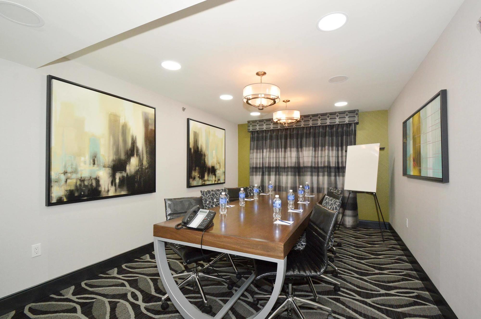 Best Western Plus Laguardia Airport Hotel New York Bisnis foto